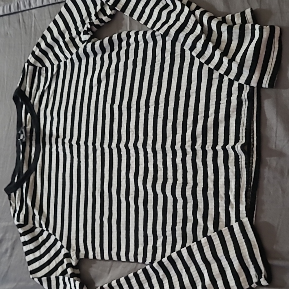 Old navy tee